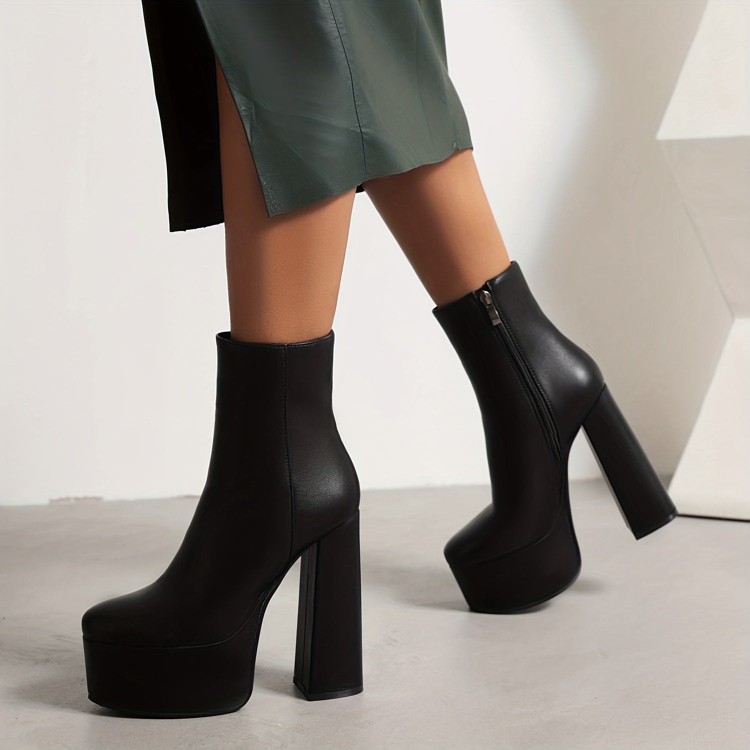 Women's Platform Block Heel Side Zipper Short Boots