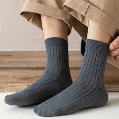 5 Pairs Men's Solid Crew Socks Breathable Casual Unisex Outdoor All Seasons