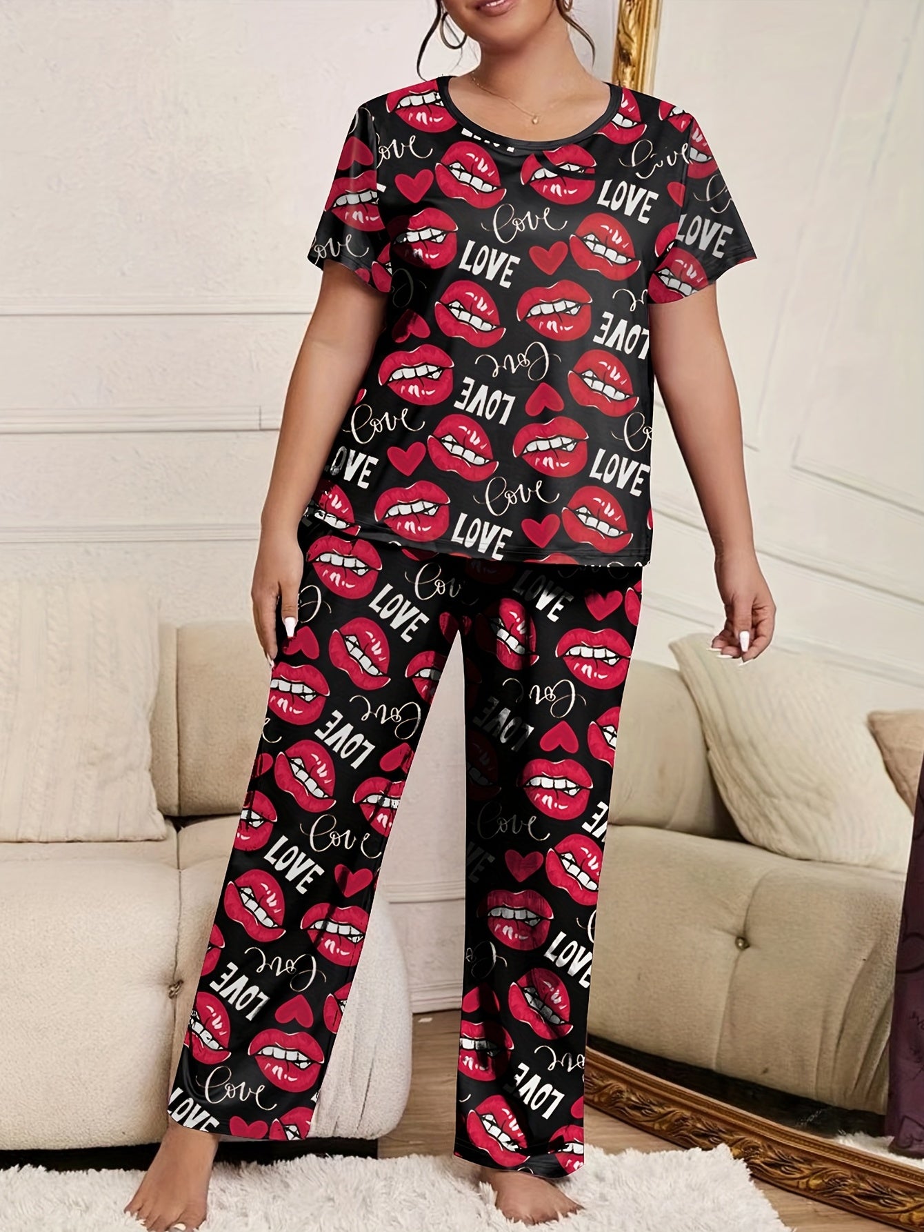Heart & Lips Print Top & Pants Pajama Set