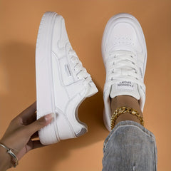 Women's Breathable Skate Shoes Casual Lace Up Outdoor Sneakers