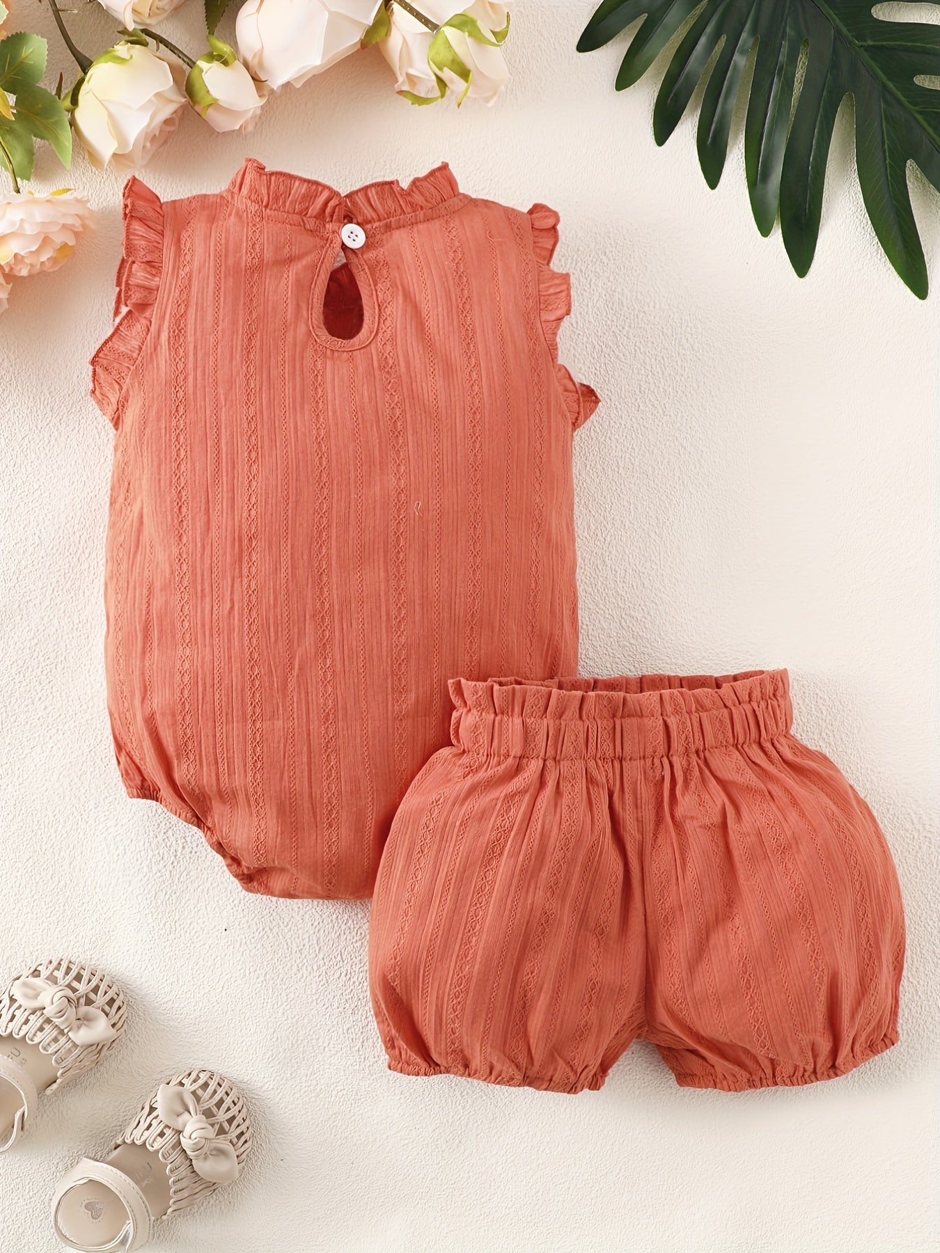 2pcs Baby Girls Sleeveless Bowknot Onesie & Shorts Set