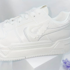 Women's Lace up Front Skate Shoes With Wing Decor Low Flatform Shoes
