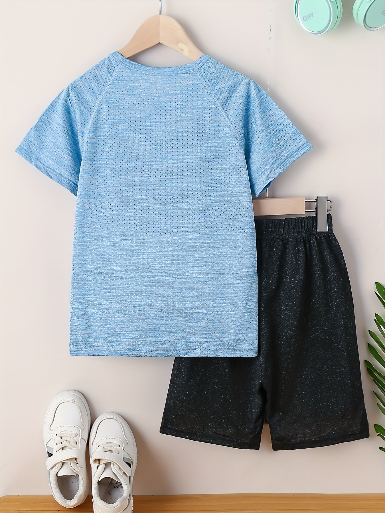 Toddler Boys Quick-dry Footprint Graphic T-shirt and Block Shorts Set