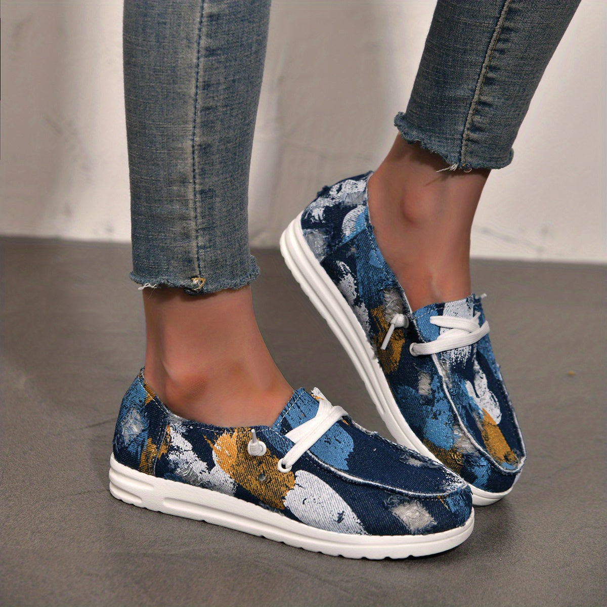 Graffiti Print Slip On Loafers Shoes Lightweight Canvas Sneakers