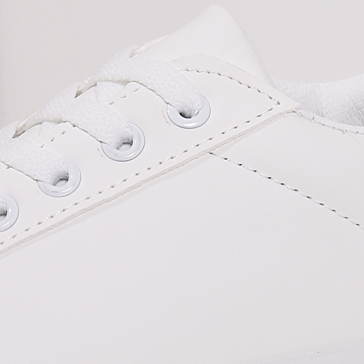 Women's Low Top Thick Bottom Sneakers Skateboard Shoes