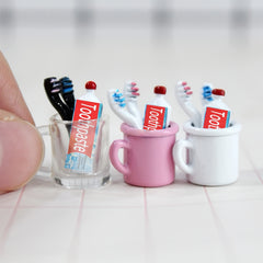 Toothbrush & Toothpaste Set in Resin Cup for Dollhouse Bathroom
