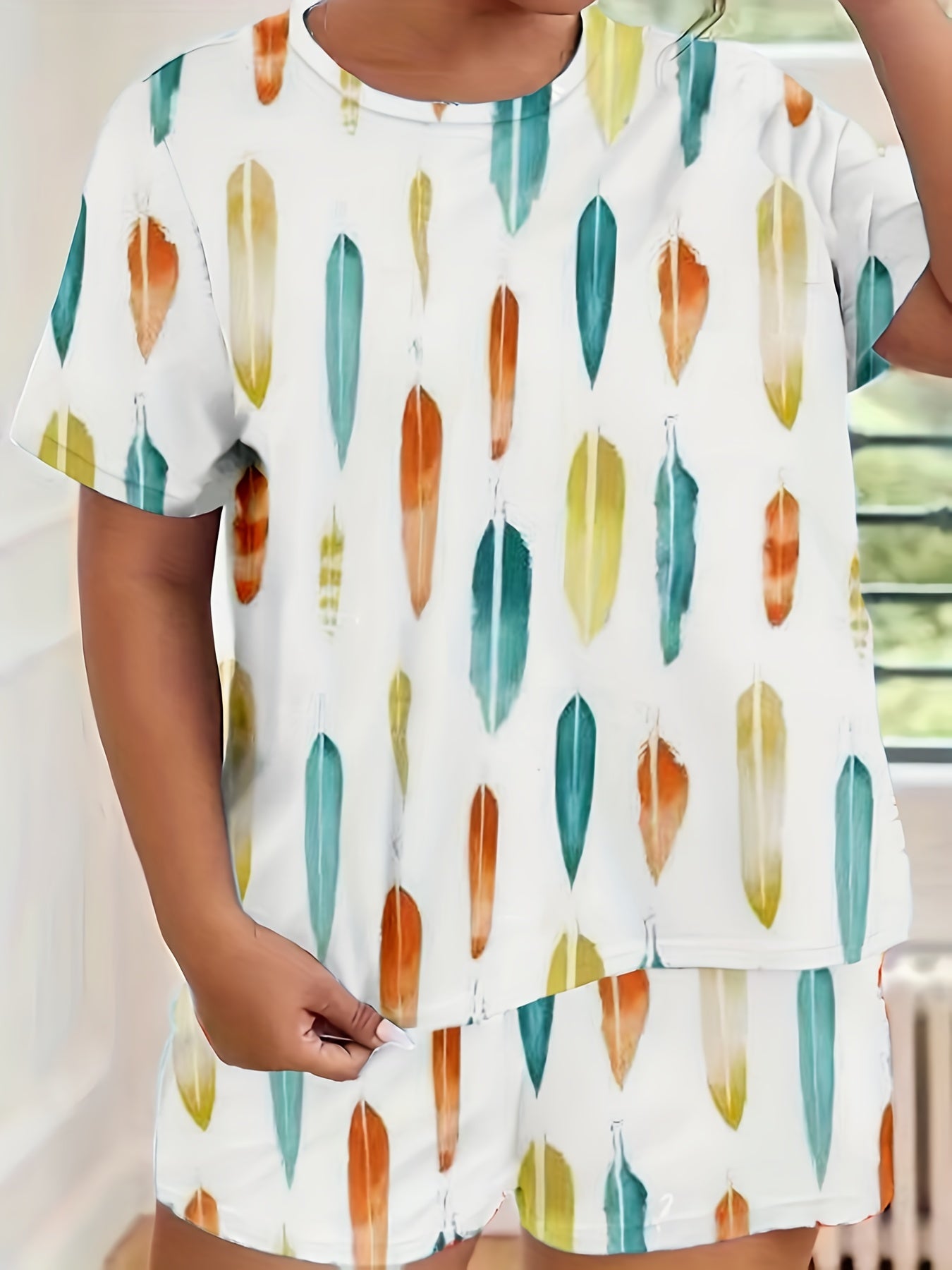 Feather Print Plus Size Top & Shorts Pajama Set