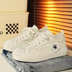 Women's Star Patched Platform Skate Shoes