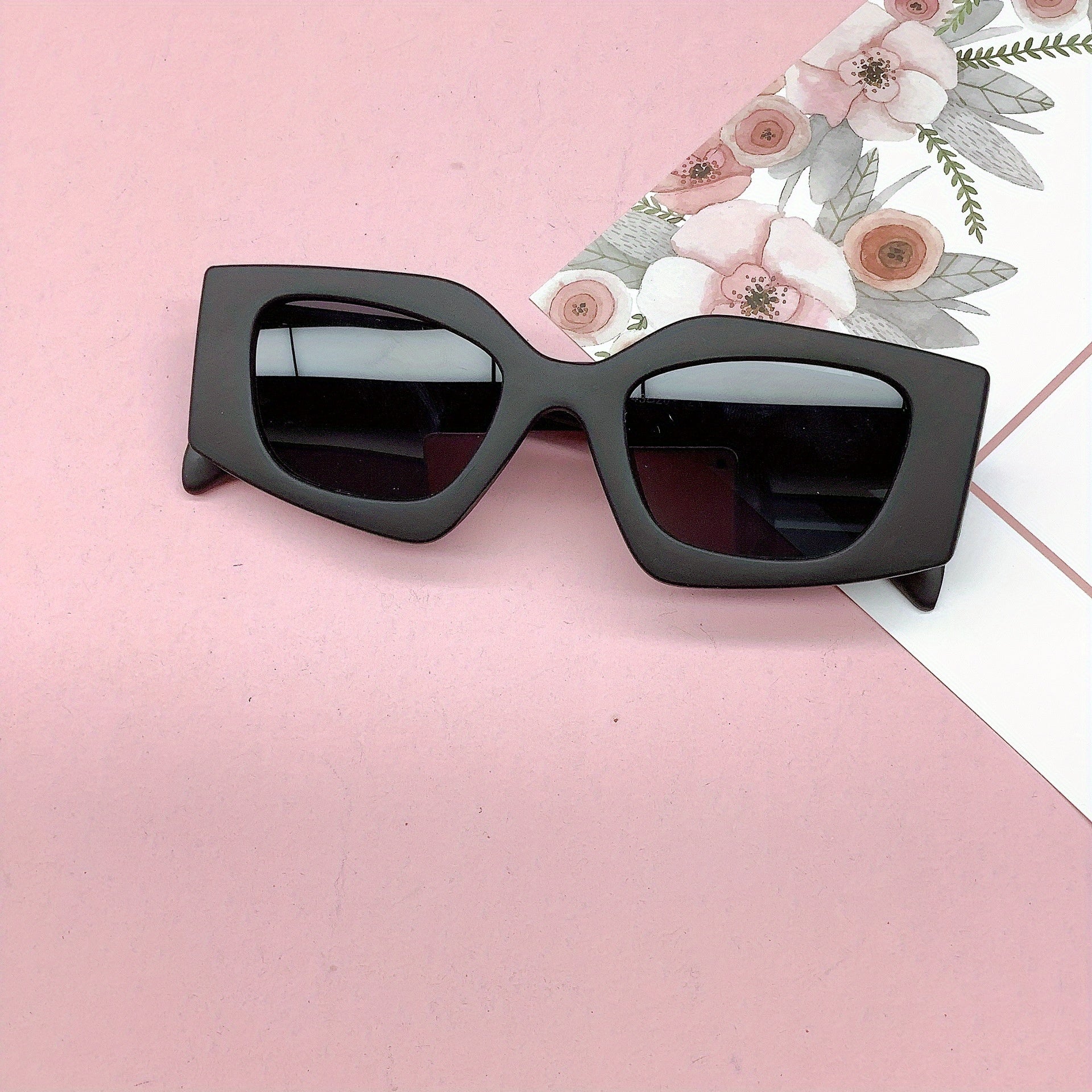 Girl's Retro Thick Frame Circular Sunglasses UV Resistant