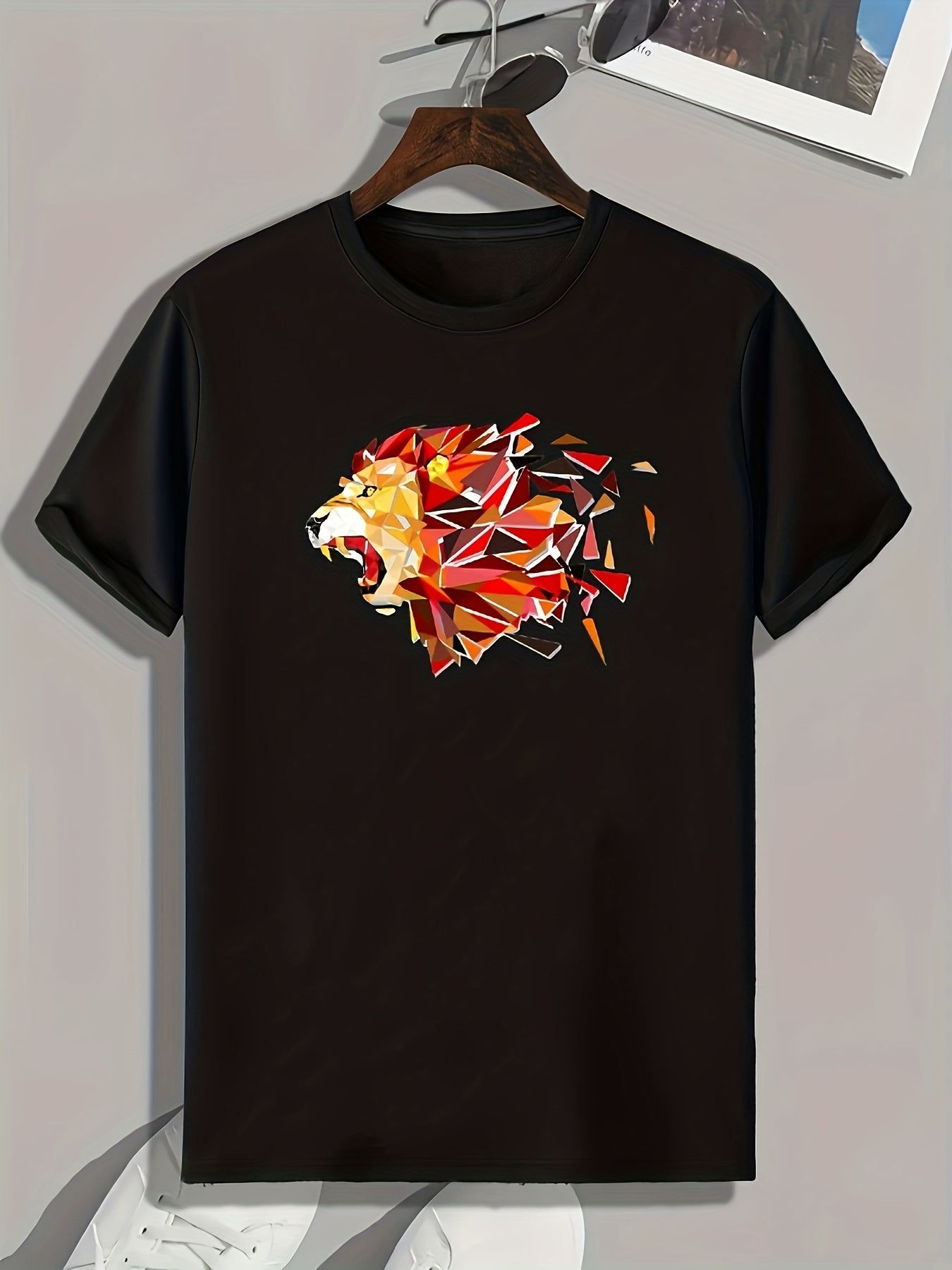 Lion Pattern Print Men's Sports Tee Graphic Shirt for Fitness Activities