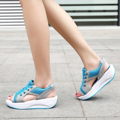 Breathable Women's Outdoor Sandals Lightweight Slip On Casual Sneakers