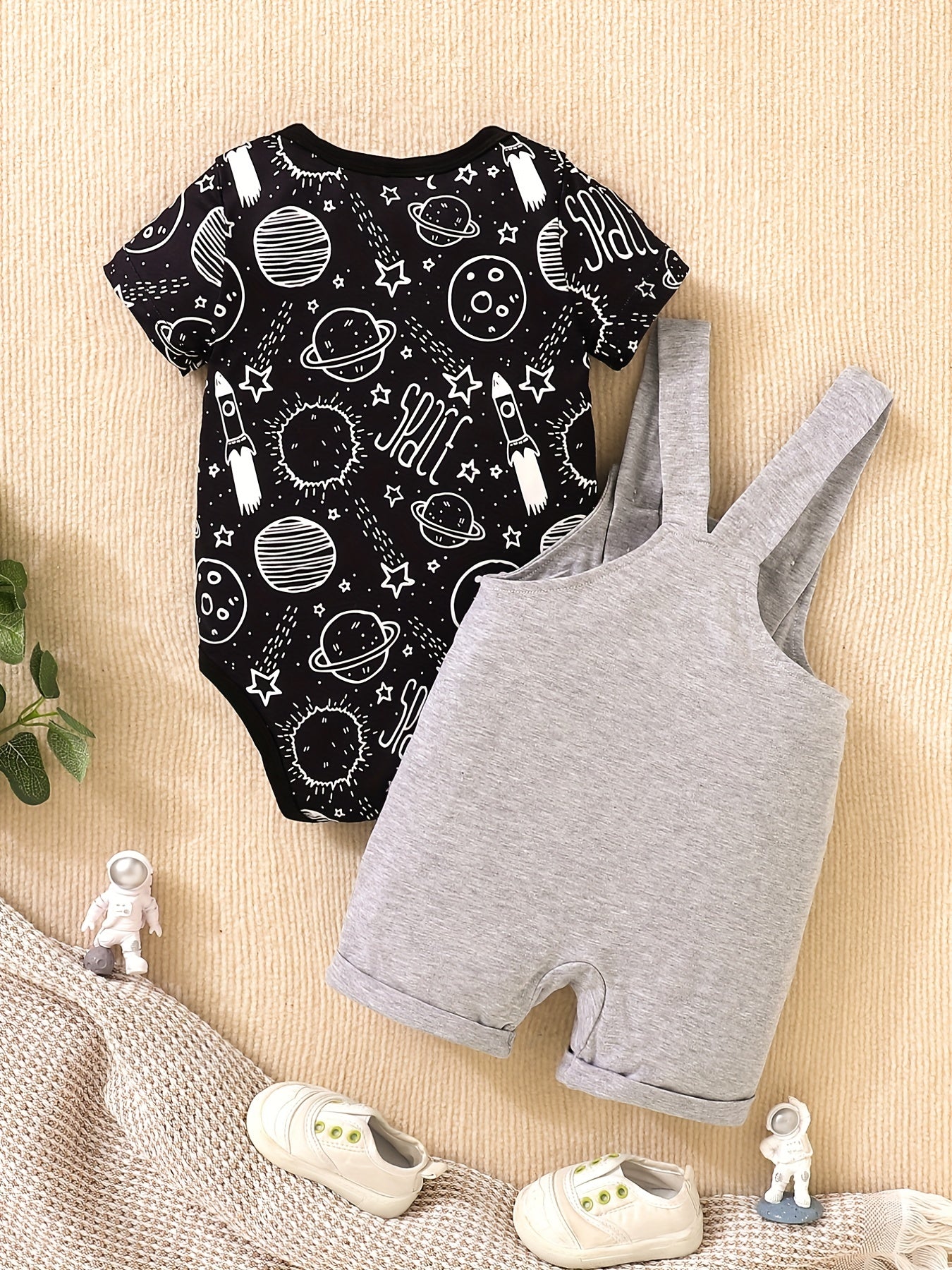 Baby Boys Planet Rocket Graphic Print Onesie & Overalls Set