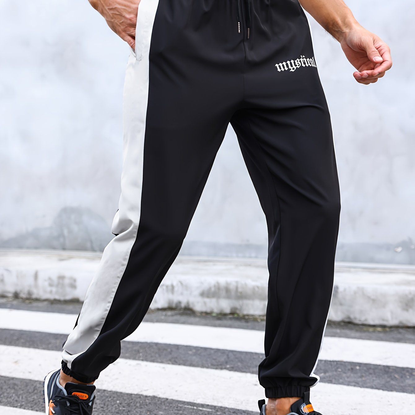 Men's Loose Fit Side Striped Sports Shorts for Outdoor Activities