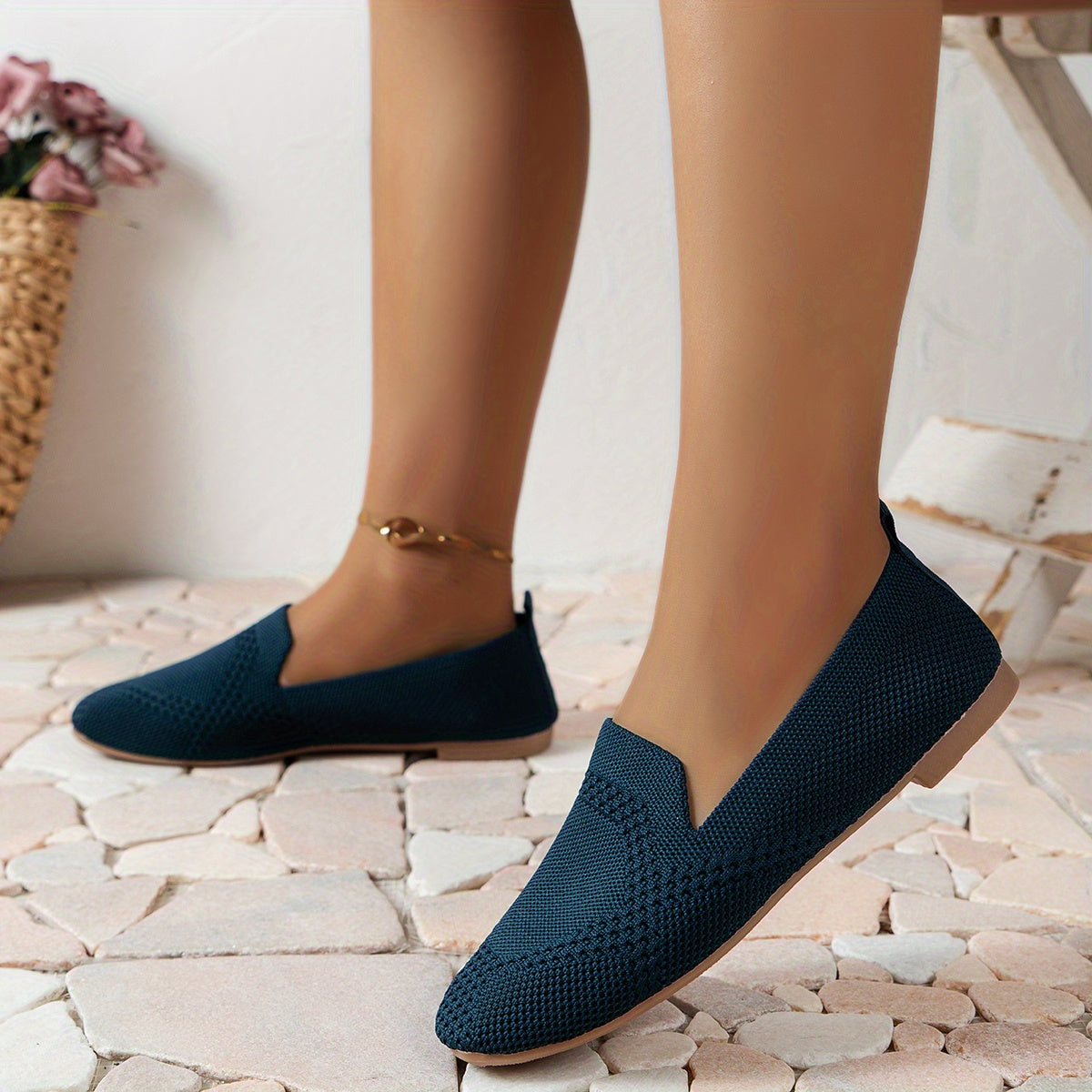 Women's Breathable Knit Flat Shoes Lightweight Closed Toe Slip On Shoes