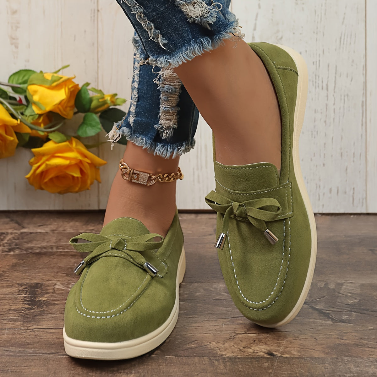 Flat Skate Shoes with Bowknot Decor Slip On