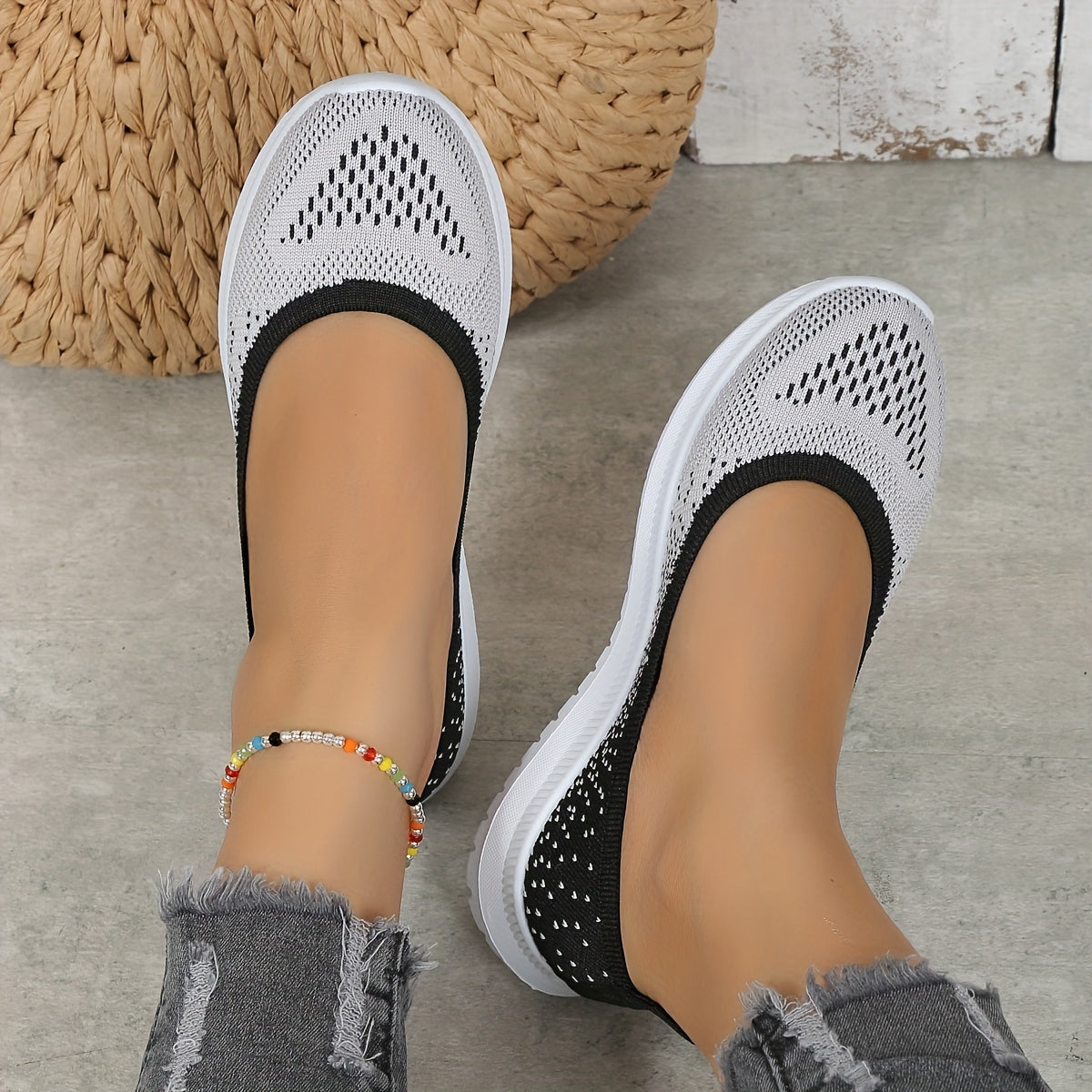 Women's Breathable Knit Slip-On Sneakers Soft Sole Lightweight Walking Shoes