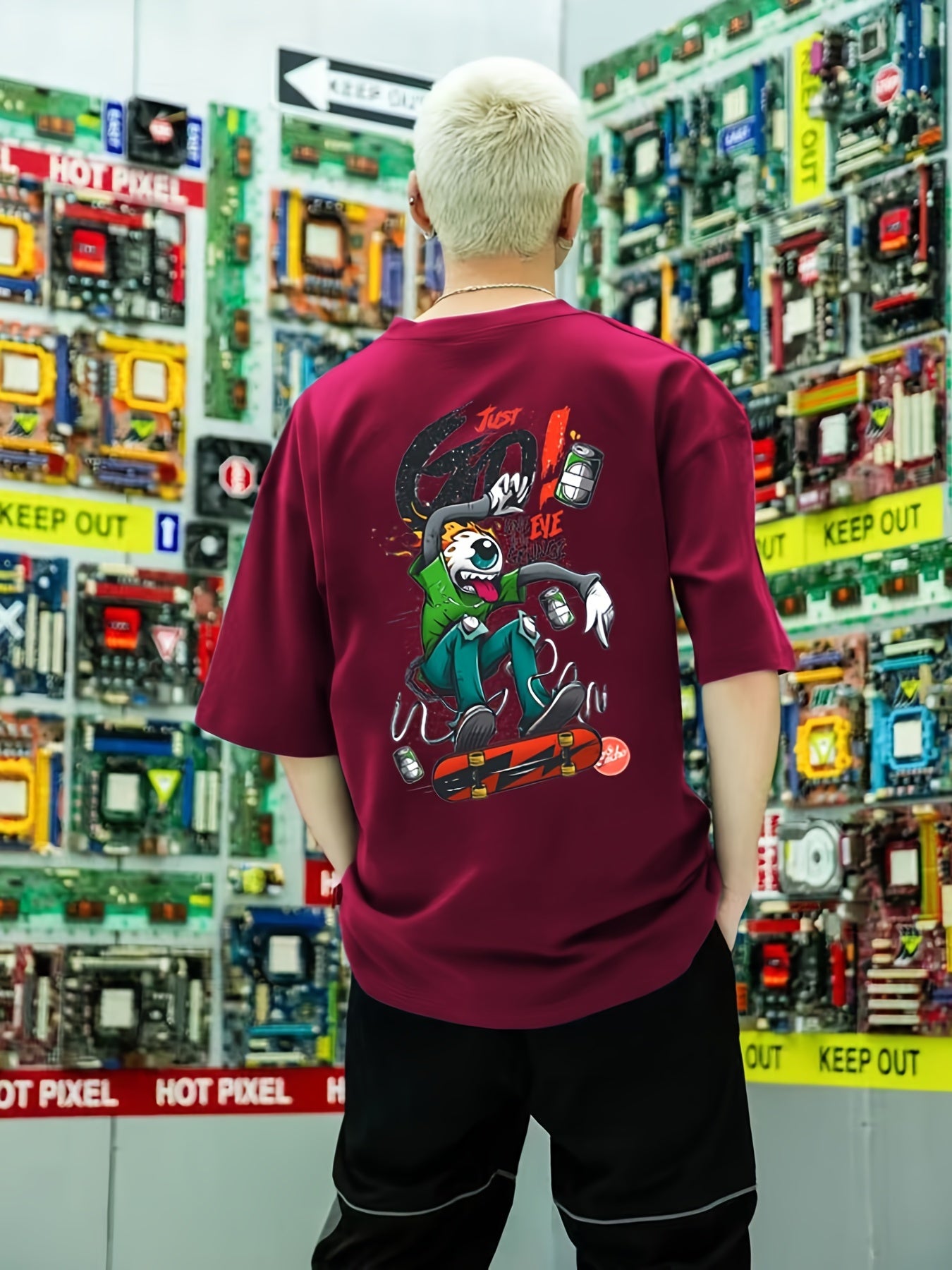 Cartoon Skater Print Men's Graphic T-shirt for Summer