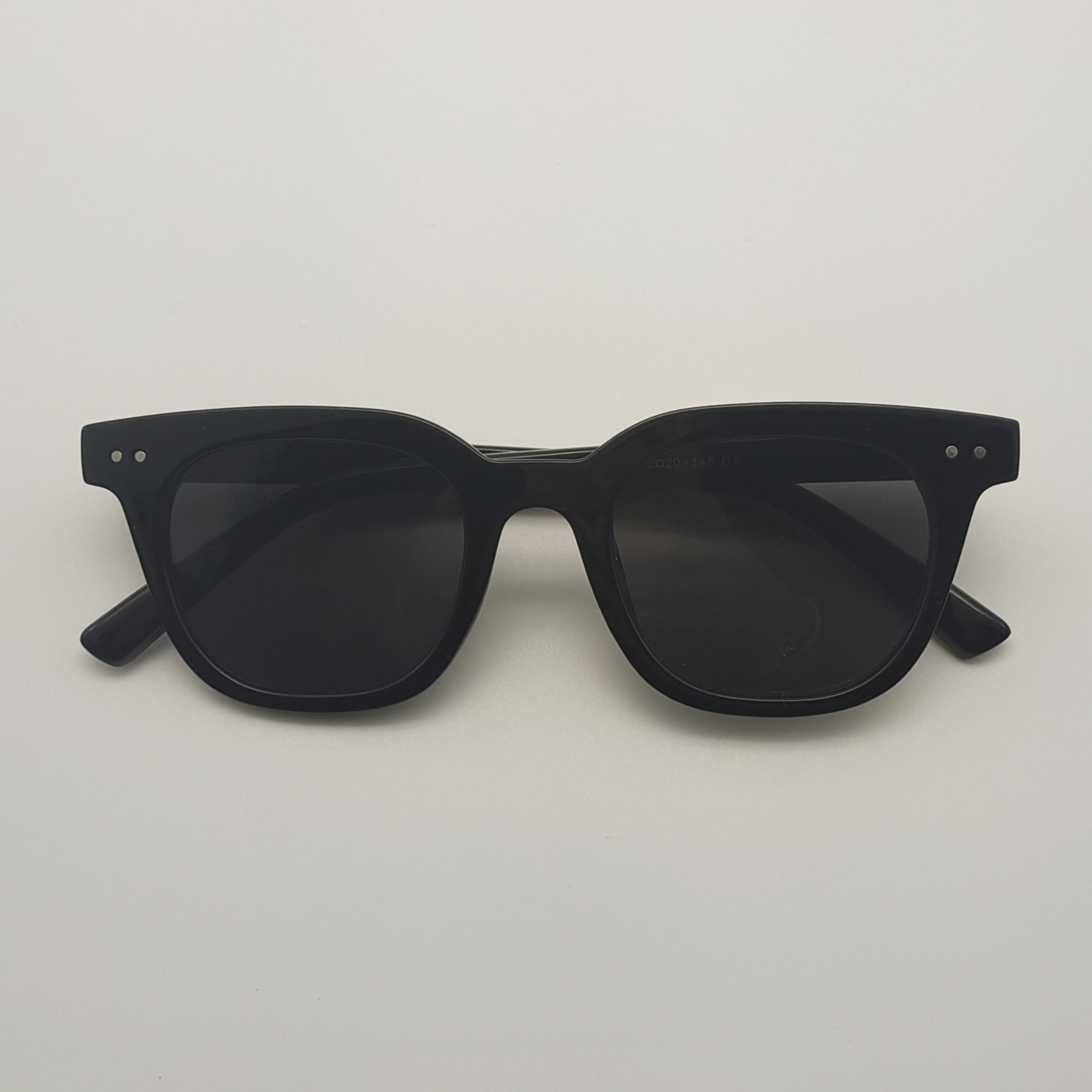 Men's UV Resistant Sunglasses for Holiday Outdoor Beach