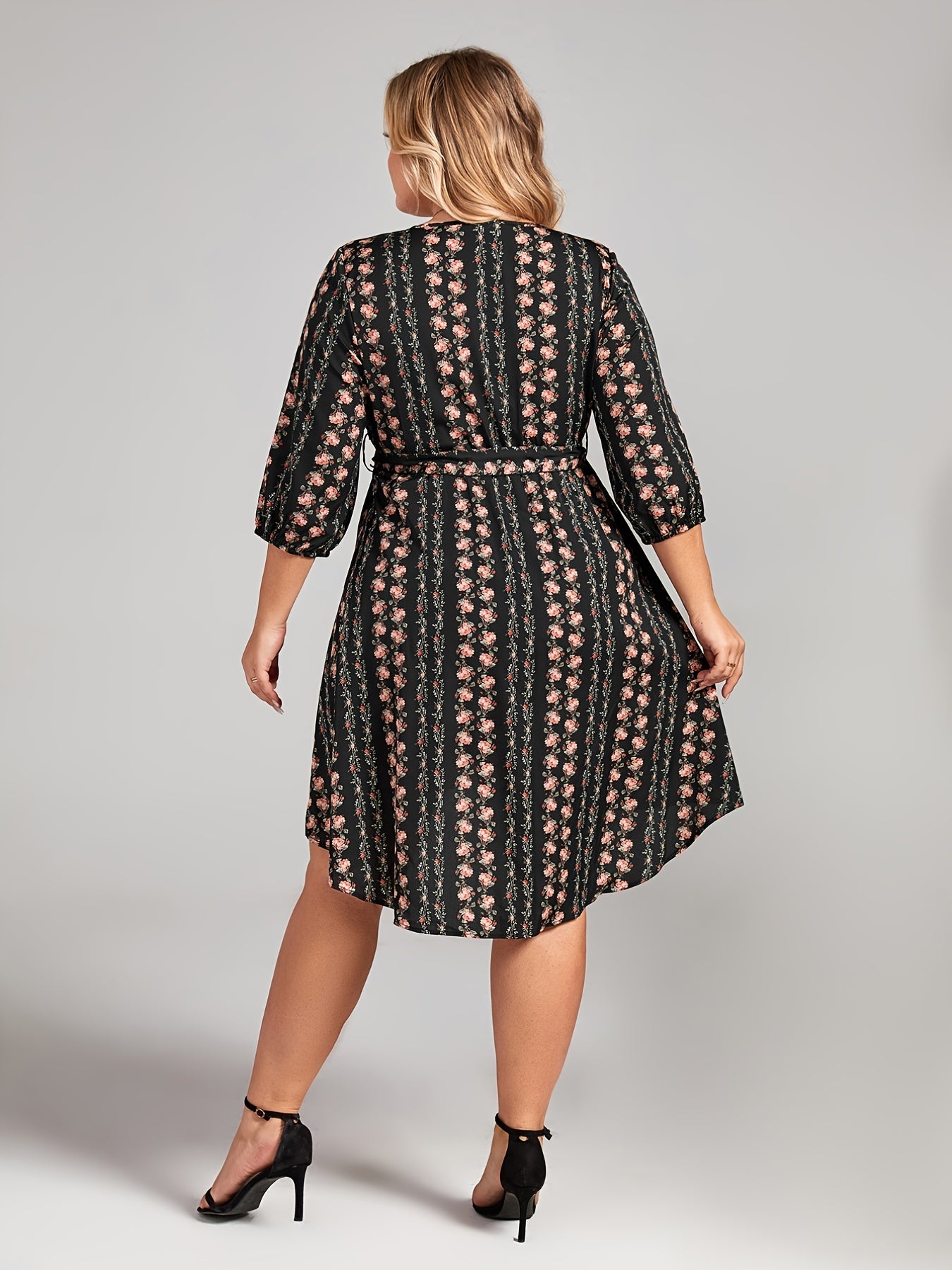 Ditsy Floral Print Half Sleeve V Neck Midi Dress