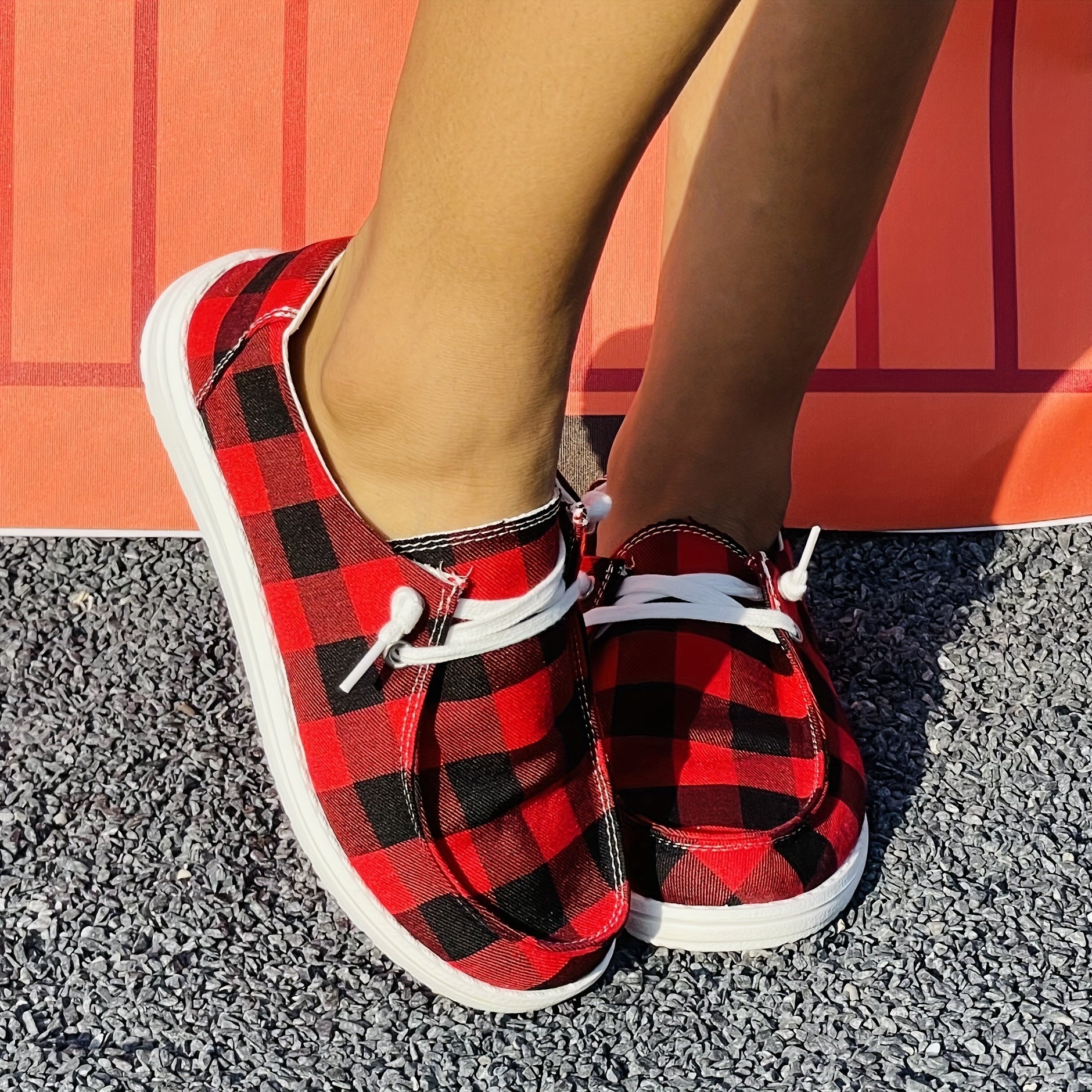 Christmas Red Plaid Pattern Flat Shoes Women's Casual Lightweight Soft