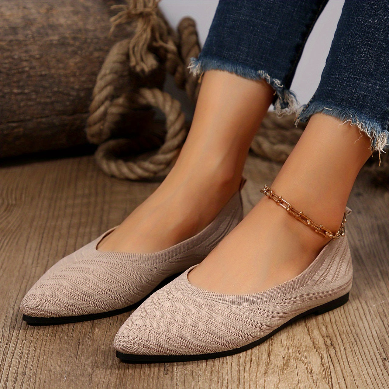 Women's Breathable Flat Shoes Point Toe Slip On Lightweight Knitted Shoes