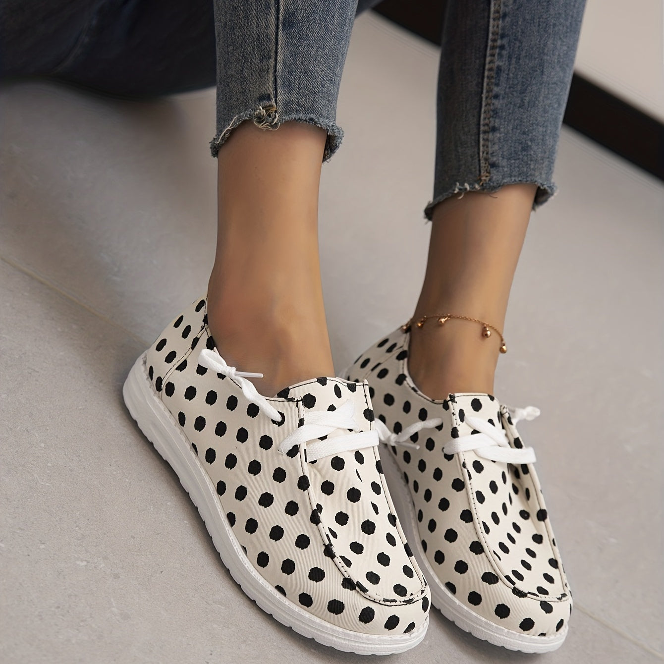 Women's Polka Dot Canvas Shoes Lace Up Lightweight Flat Shoes