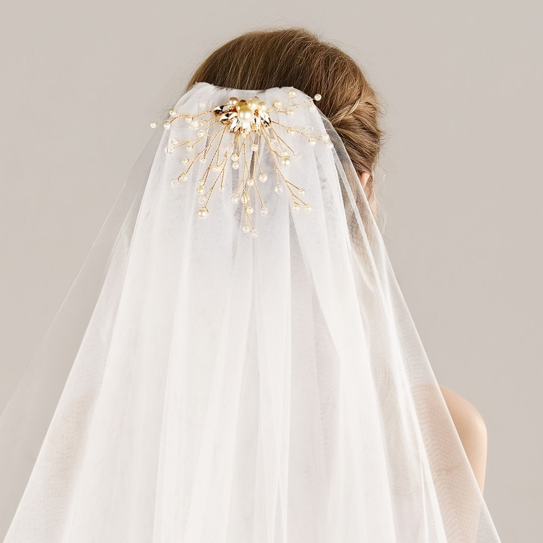 Tulle Bride's Veil with Golden Floral Hair Comb