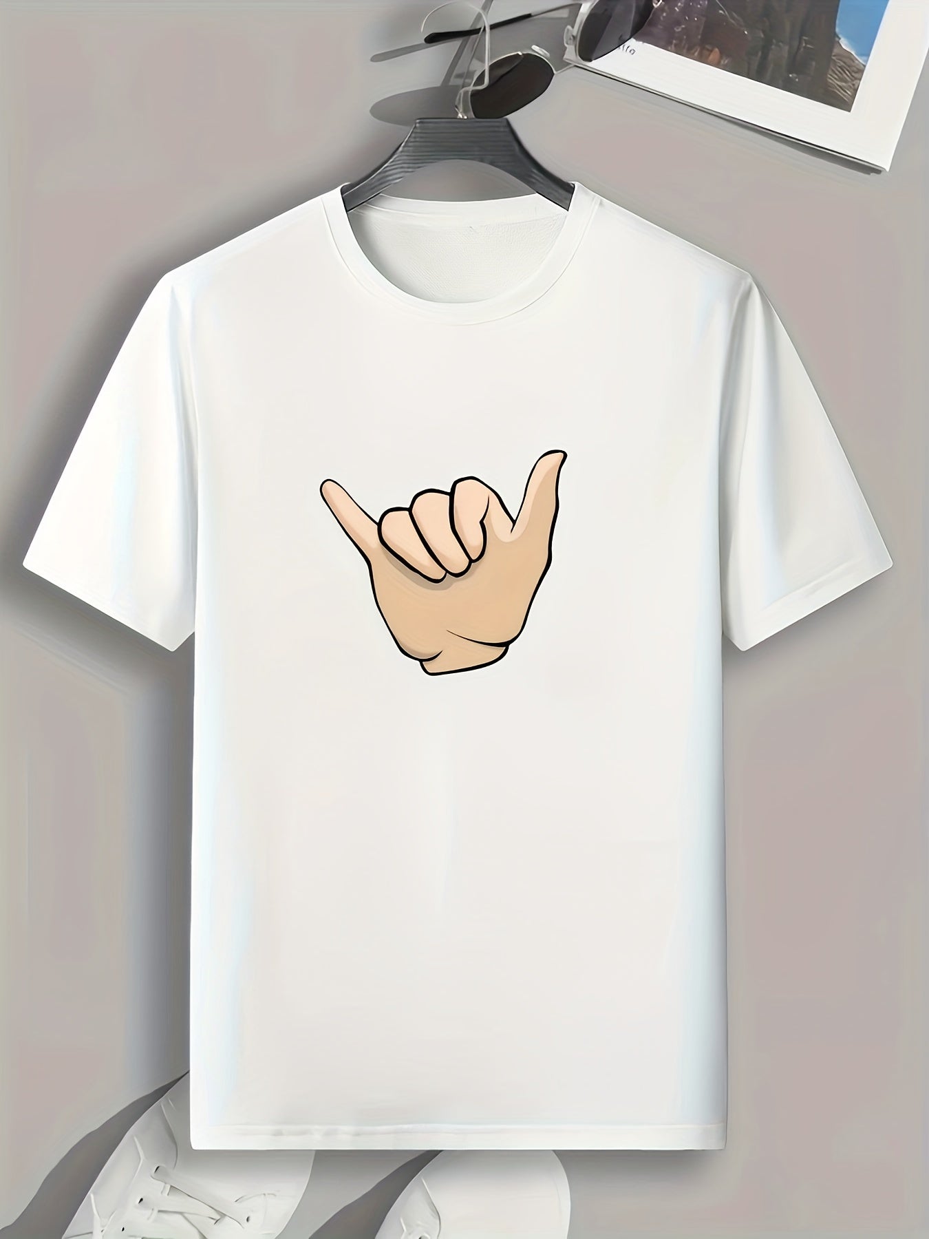 Hand Gesture Print Men's Sports T-shirt