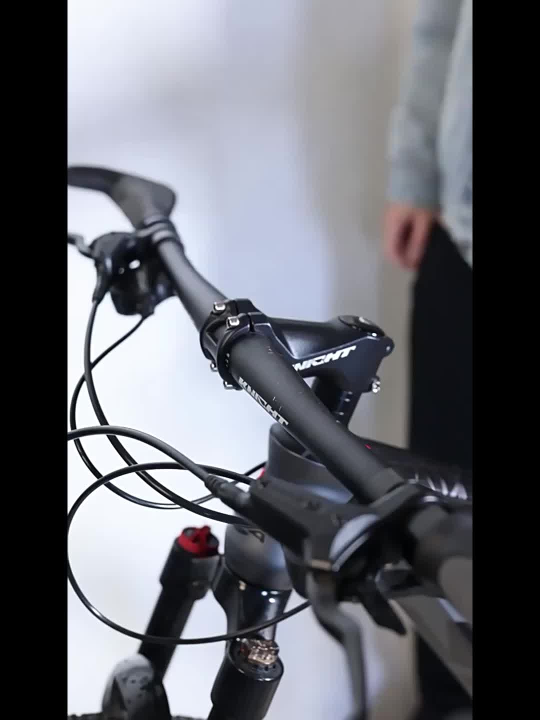 Lightweight Water Resistant Phone & Tool Bag for Cycling
