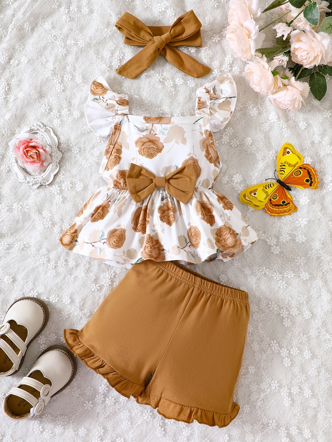 3pcs Floral Graphic Ruffle Sleeve Top & Shorts & Headband Baby Sweet Clothes