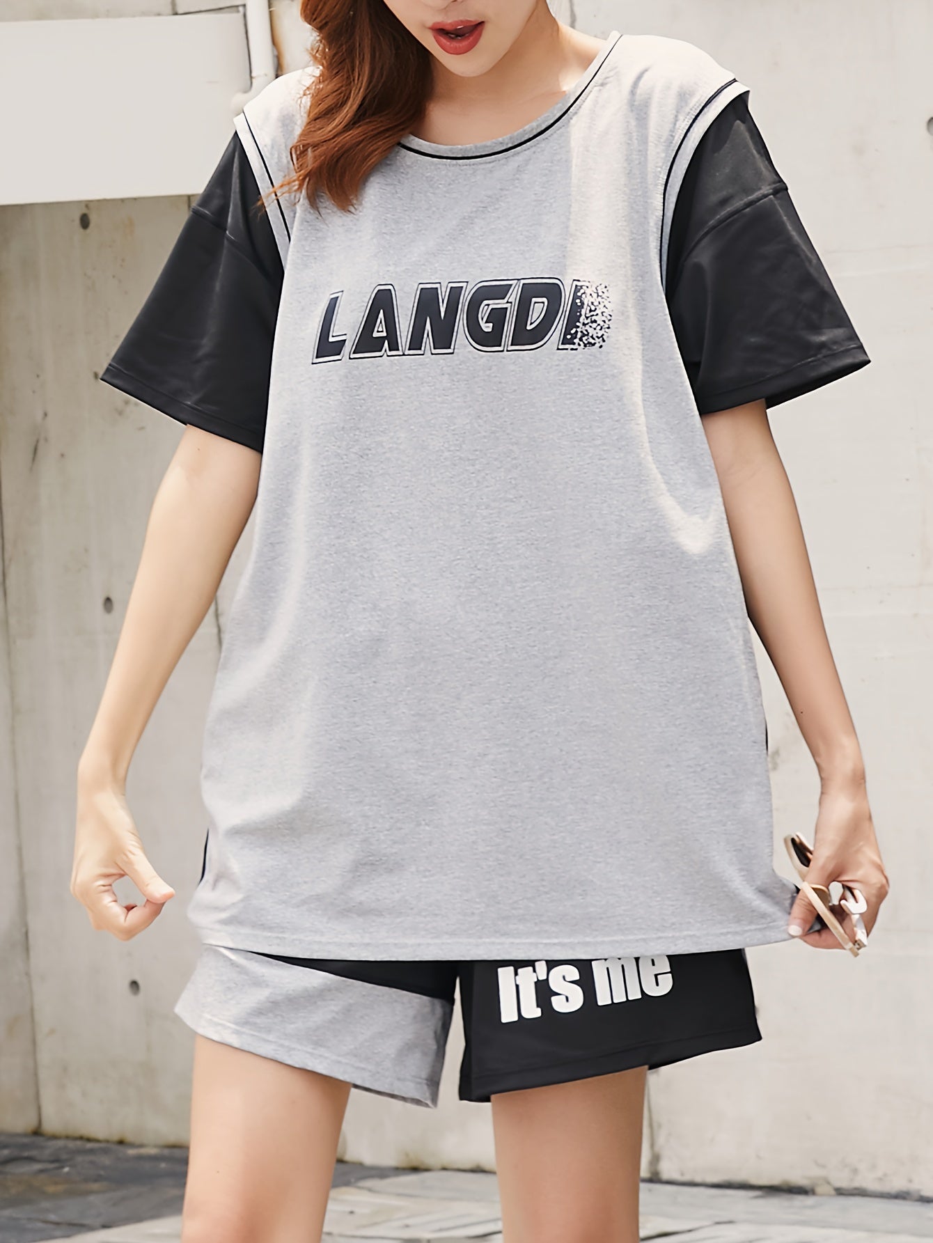 Quick Drying Contrast Sports T-shirt Round Neck Short Sleeves