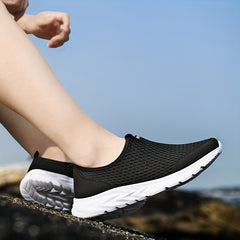 Men's Lightweight Slip-On Casual Shoes for Jogging Hiking Climbing