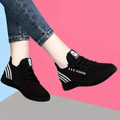 Women's Breathable Mesh Sports Shoes - Lace Up Low Top Running Sneakers