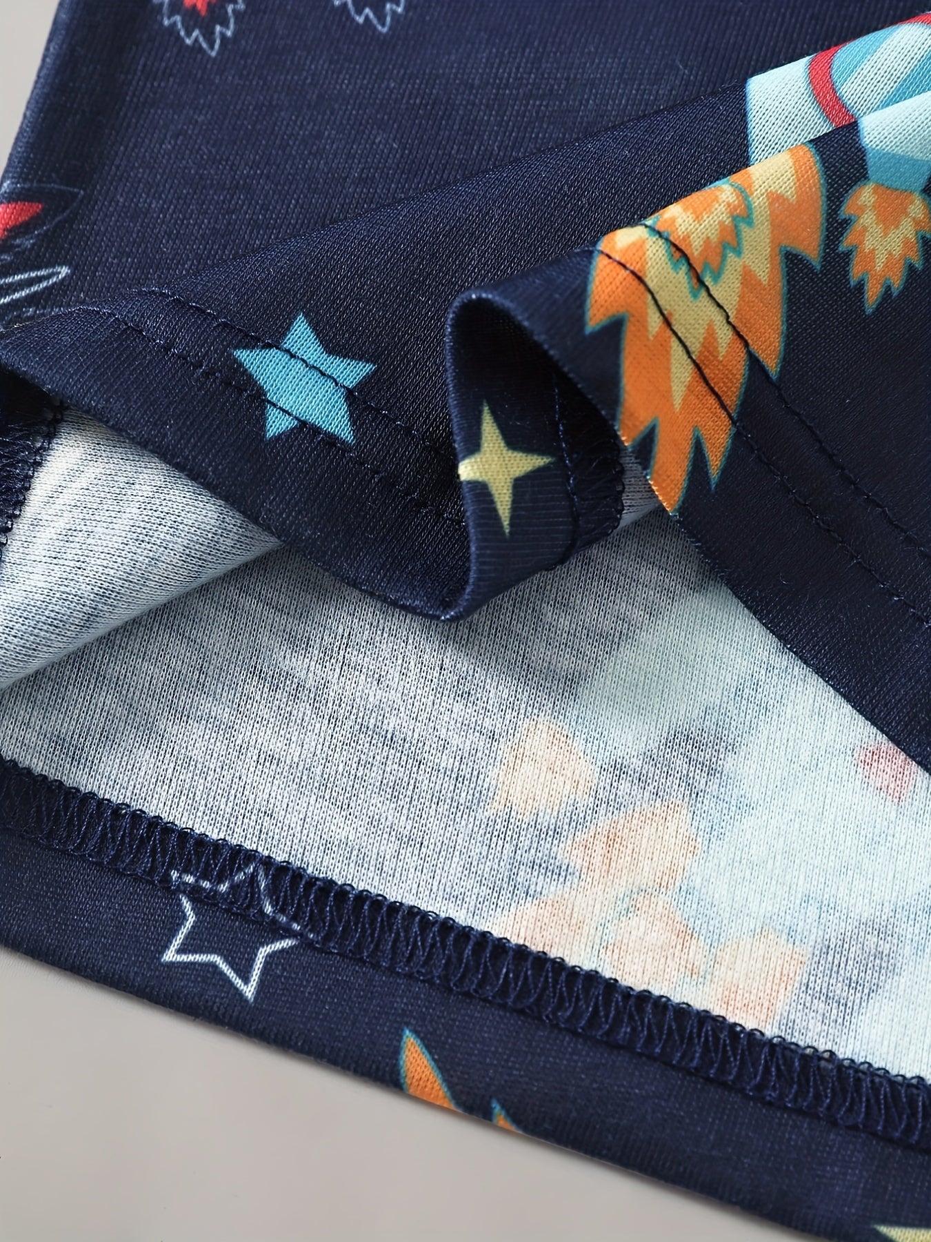 Boys 2pcs Lounge Wear Rocket Print Top & Trousers Pajamas Set