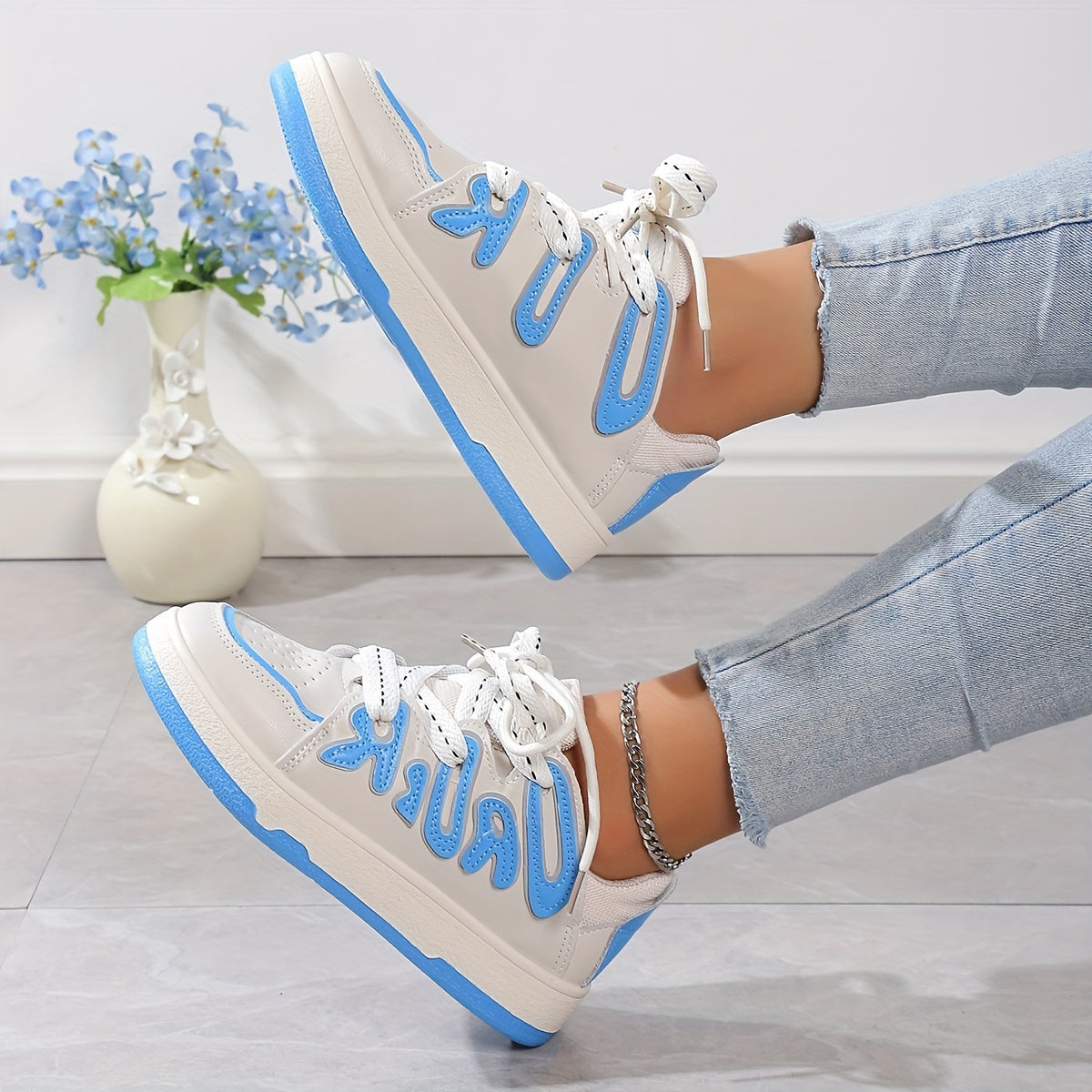 Women's Block Skate Shoes Comfortable Lace Up Low Top Sport Shoes