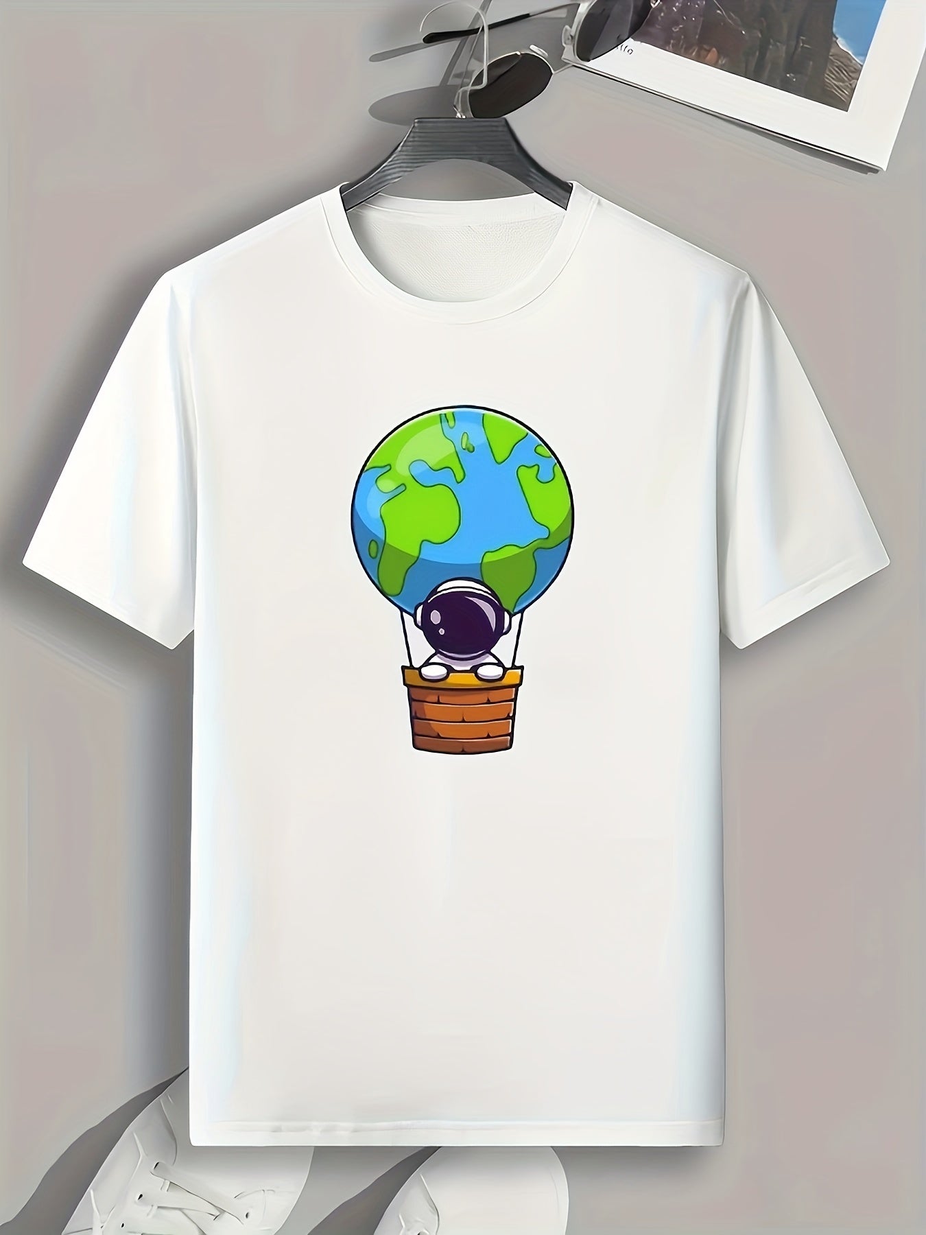 Men's Green Earth Pattern Print Slim Fit T-shirt
