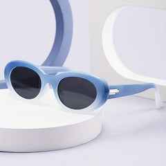 Men's Retro Oval Frame Sunglasses for Street Photography