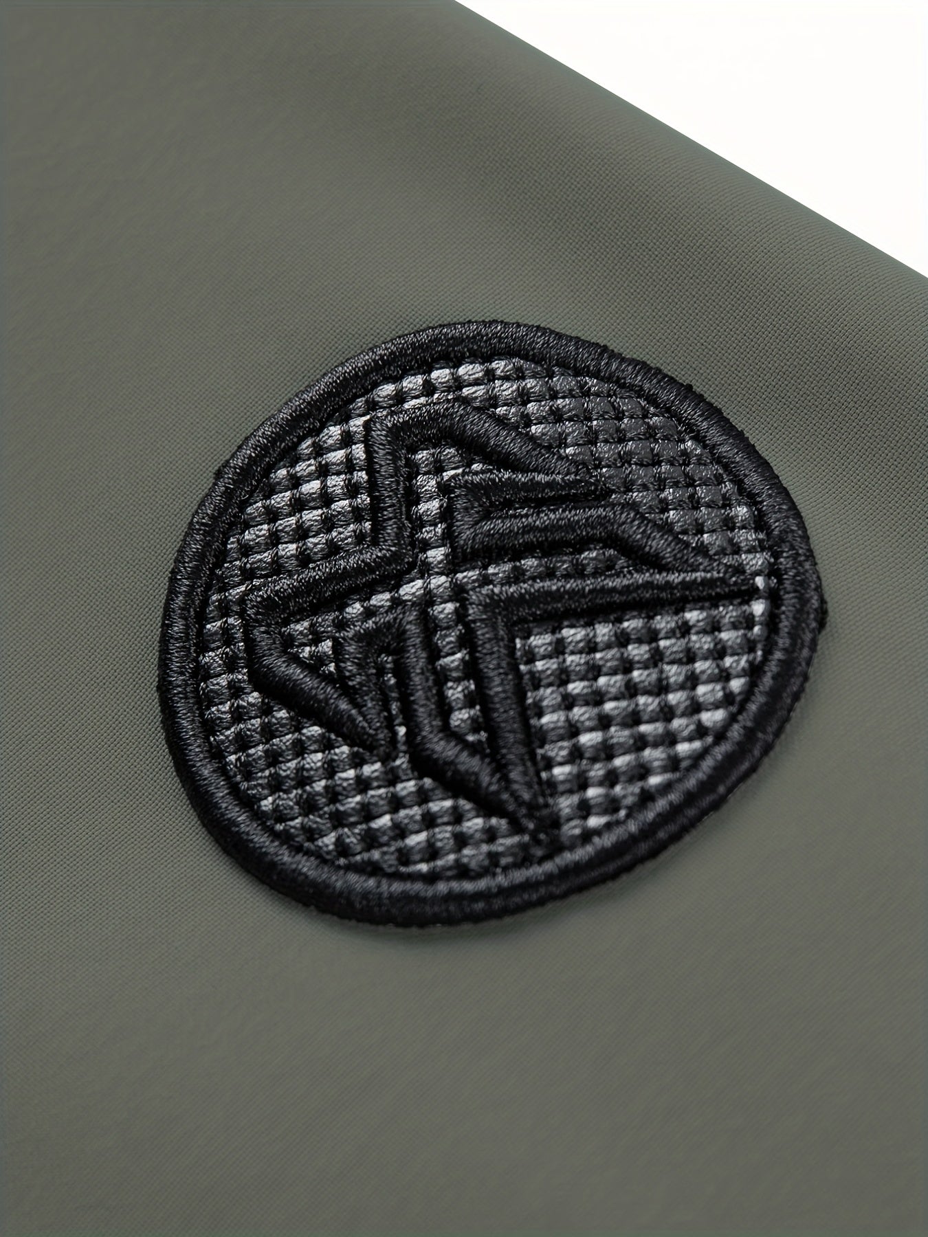 Men's Lightweight Windbreaker Jacket for Spring Fall