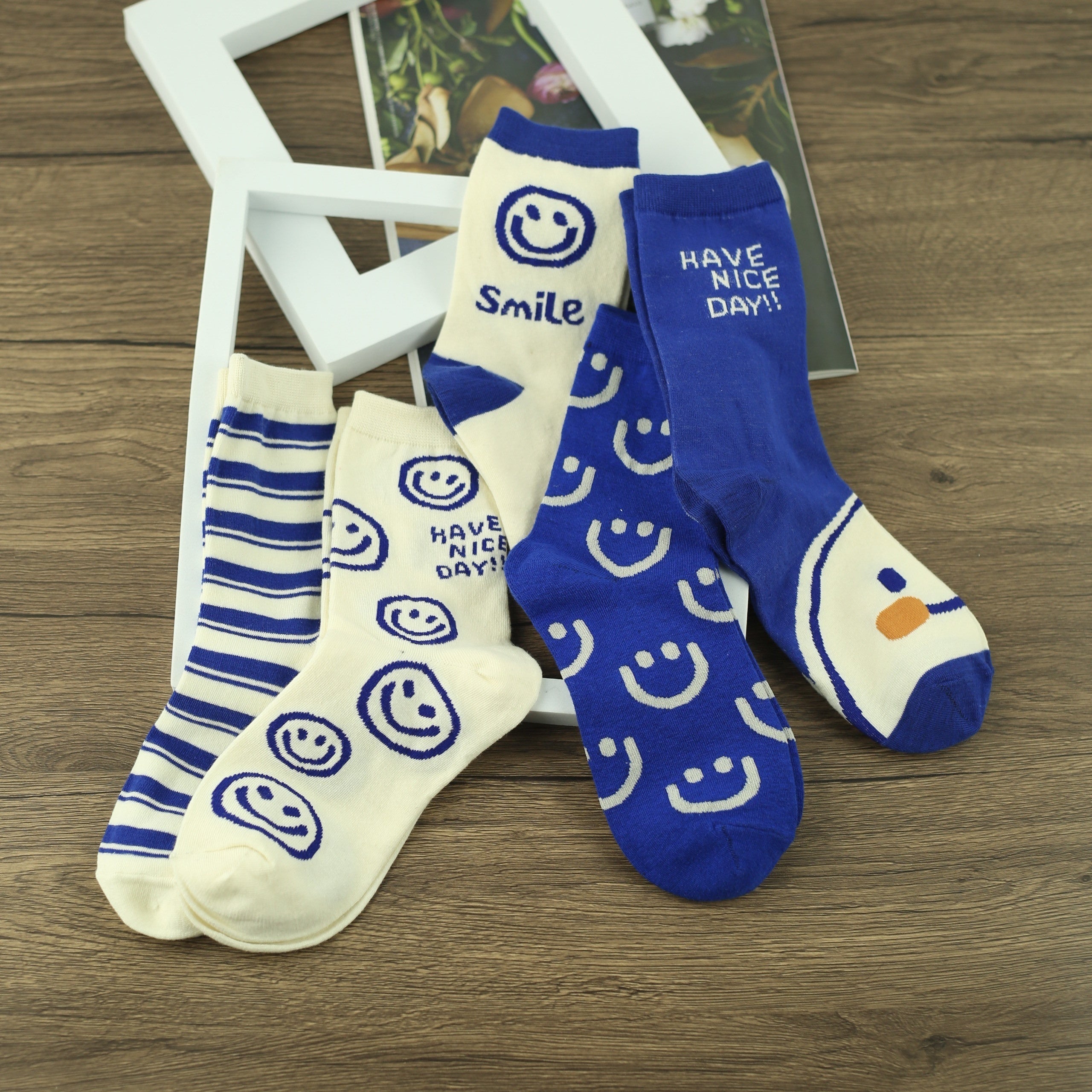 5 Pairs Men's Smiling Face Pattern Crew Socks Breathable Street Style