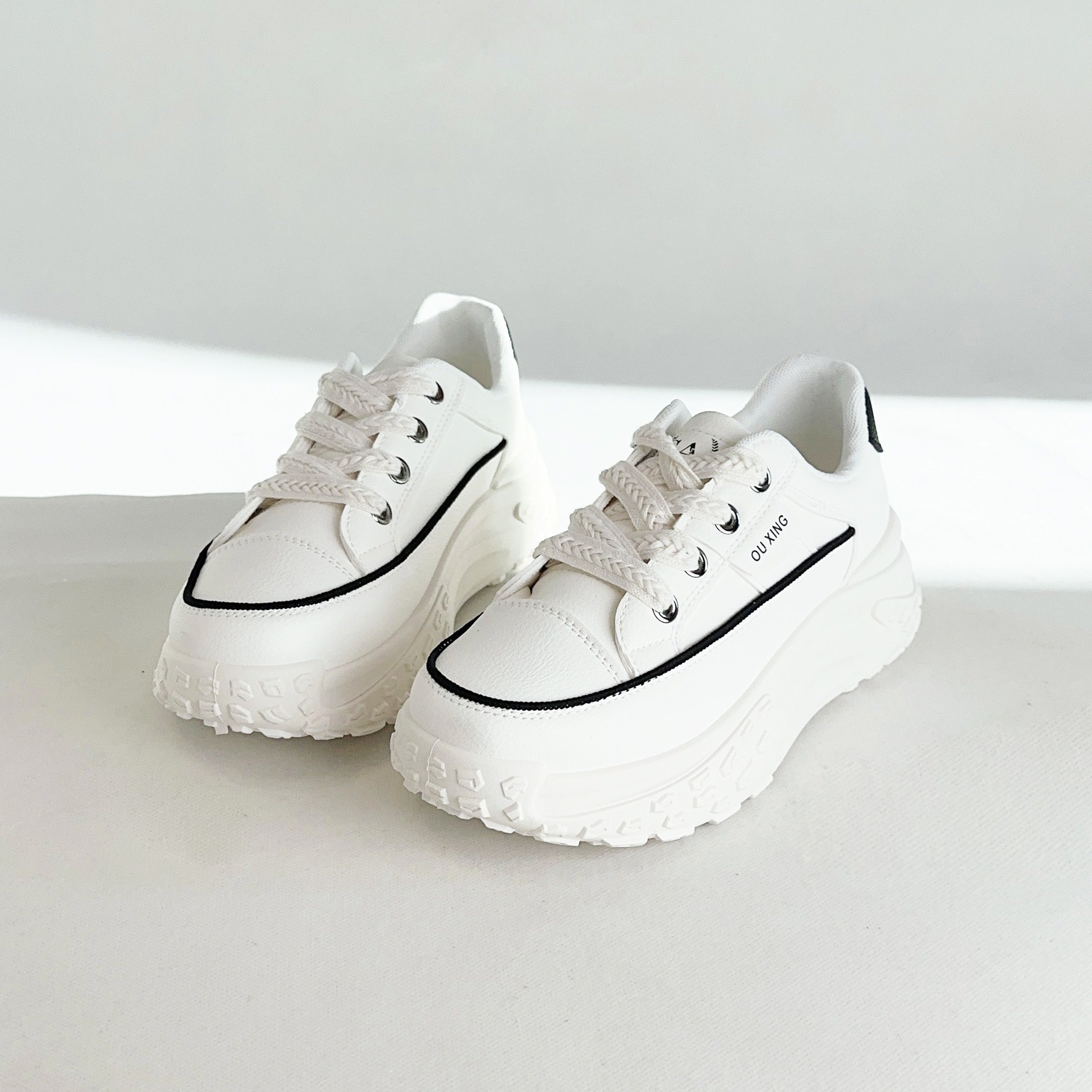 Women's Low Platform Chunky Sneakers Breathable Anti-slip Shoes