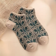 5 Pairs Retro Style 3D Textured Ankle Socks Women's Stockings