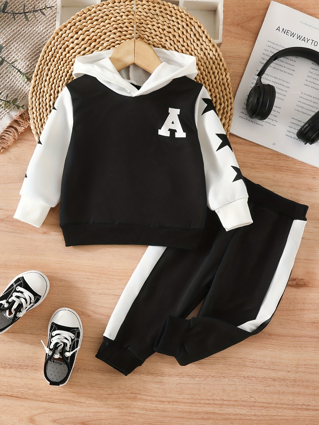 2pcs Baby Hooded Sweatshirt & Pants Sports Set