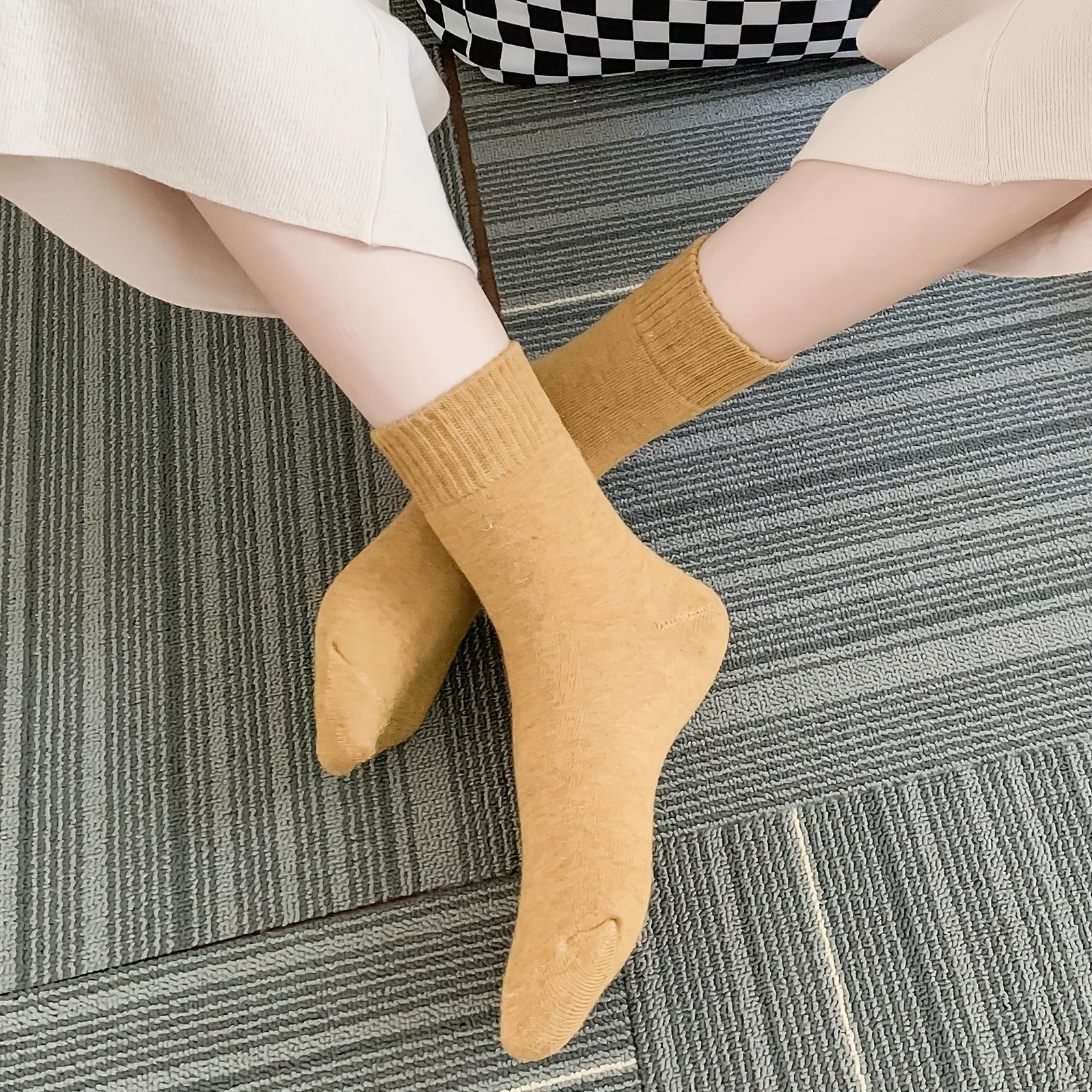 Solid Ribbed Thermal Crew Socks for Fall Winter