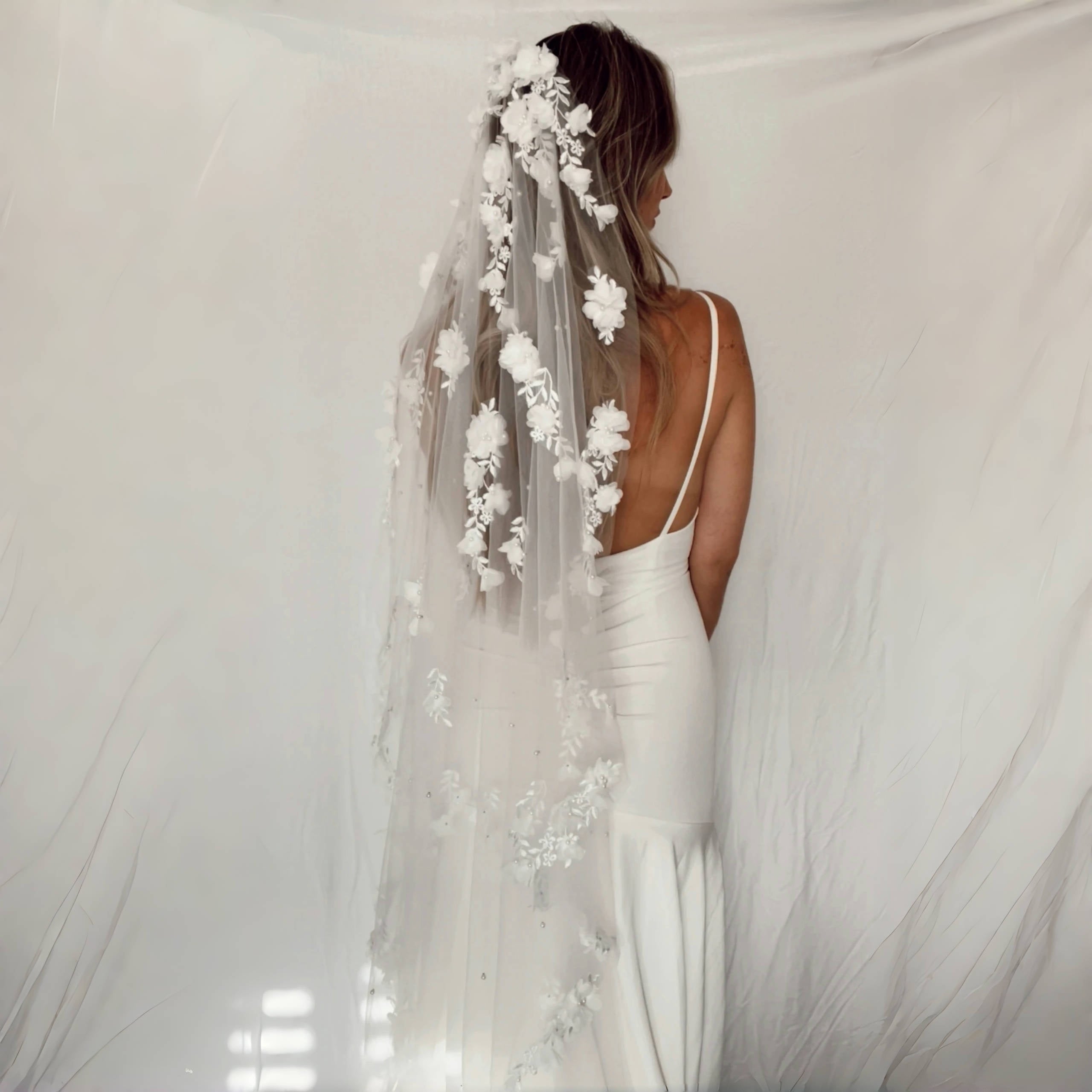 Handcrafted Flower Bridal Veil with Faux Pearls Lightweight