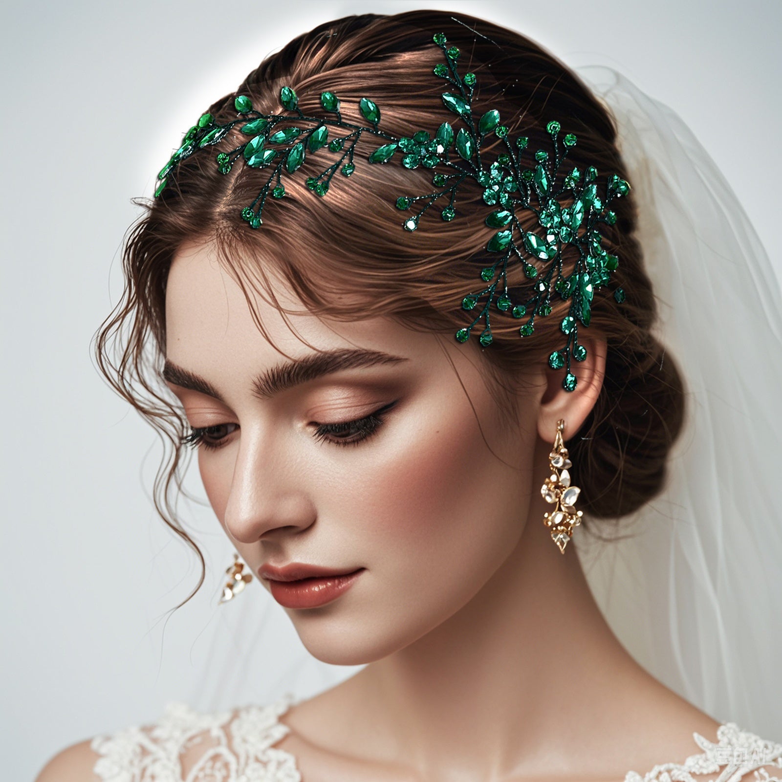 Vintage Emerald Green Bridal Headband with Sparkling Accents