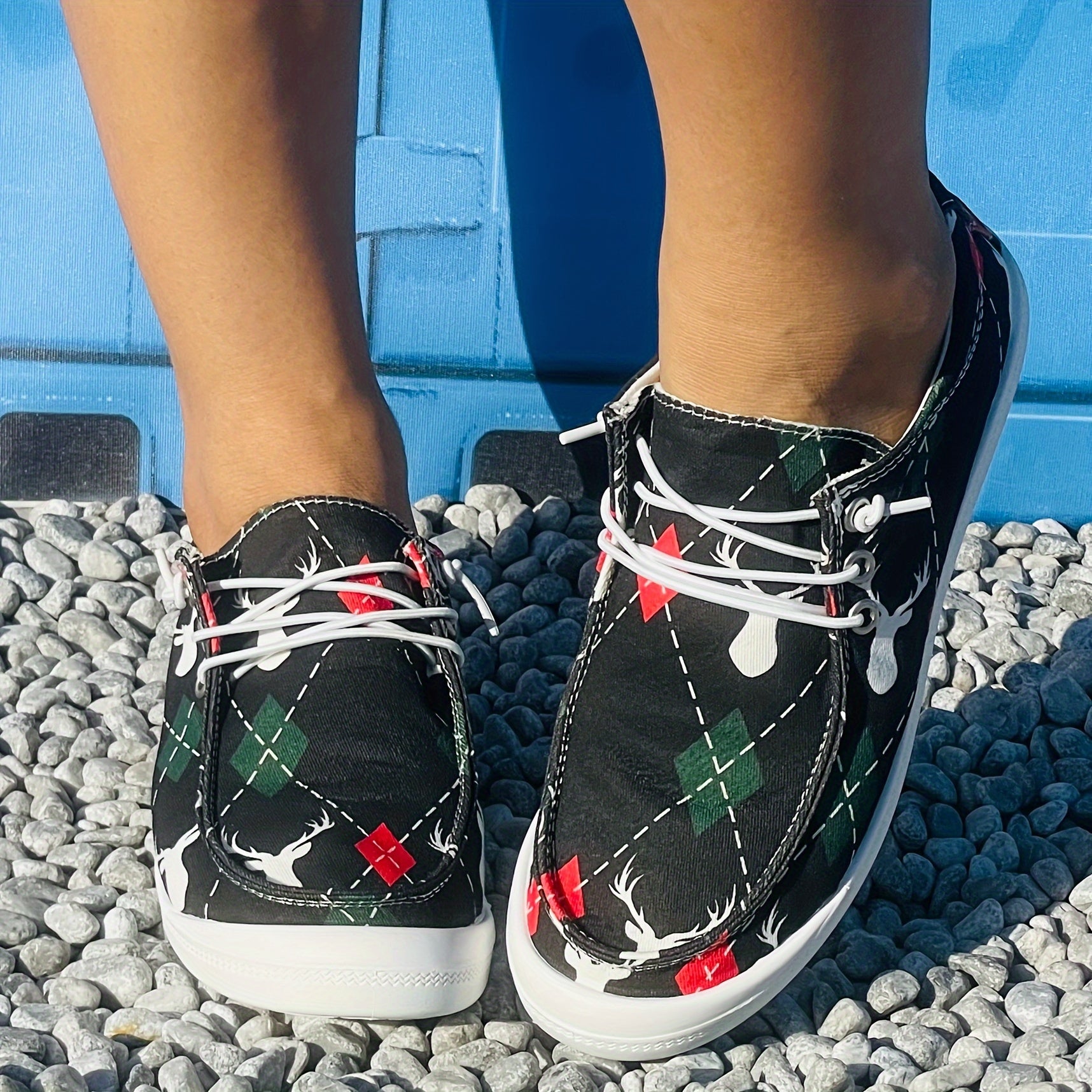 Christmas Deer Pattern Sneakers - Women's Flat Casual Shoe