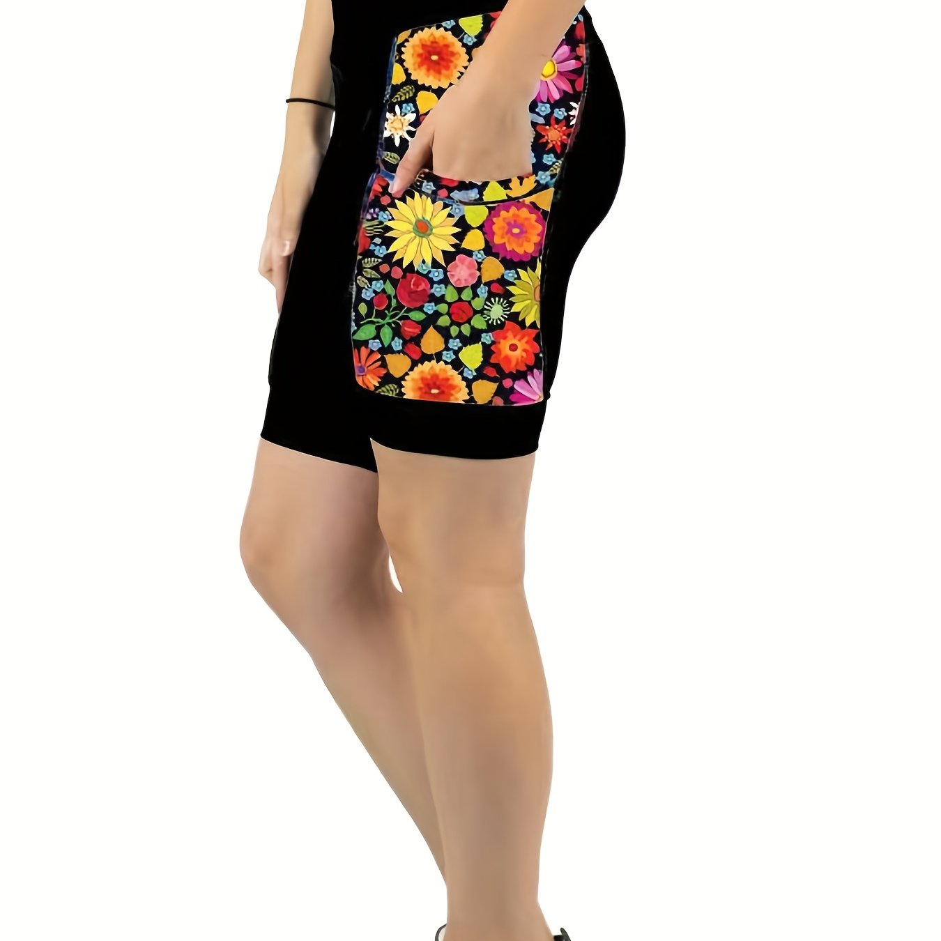 Women's Plus Size Floral Print Seamless Biker Shorts with Pockets