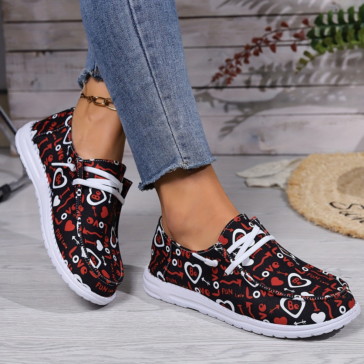 Love Pattern Skate Shoes Flat Canvas Lace-up Women's Shoes