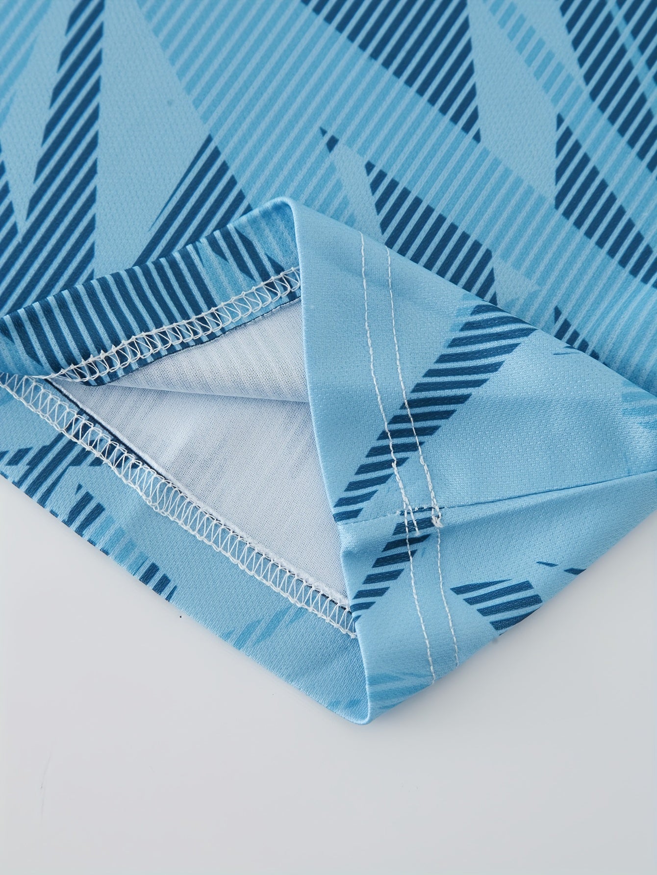 Men's Geometric Print Soccer Jersey Short Sleeve Training Shirt