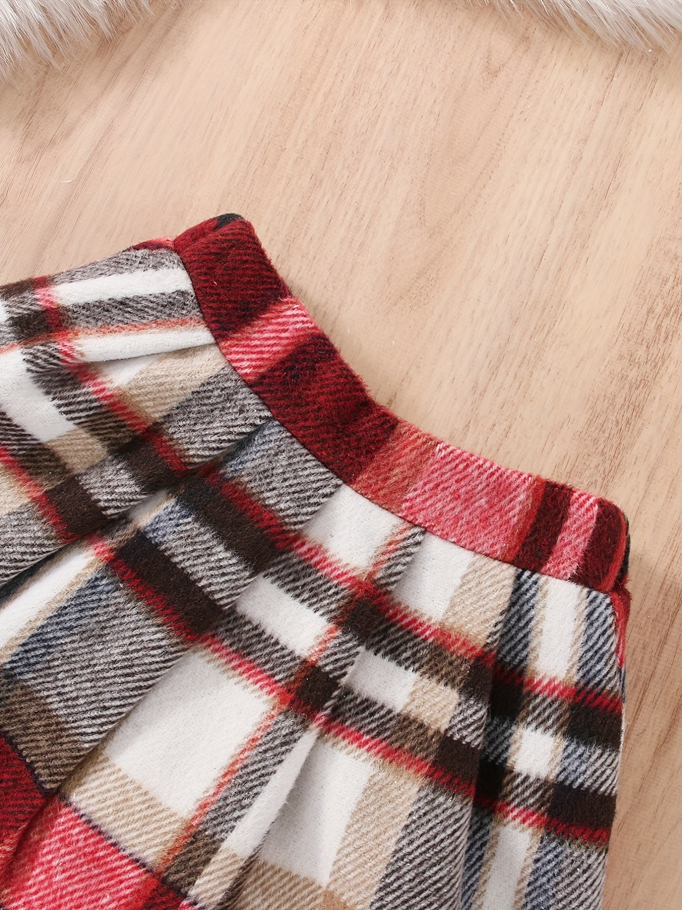 Girl's Preppy Style Outfit 3pcs Set Ribbed Turtleneck Top & Beret & Plaid Skirt